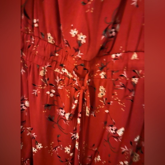 Red Floral Romper Elastic Waist - Picture 4 of 14